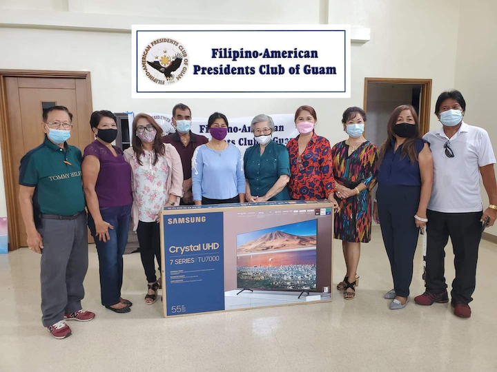 Filipino-American Presidents Club donates TV to home for foster children